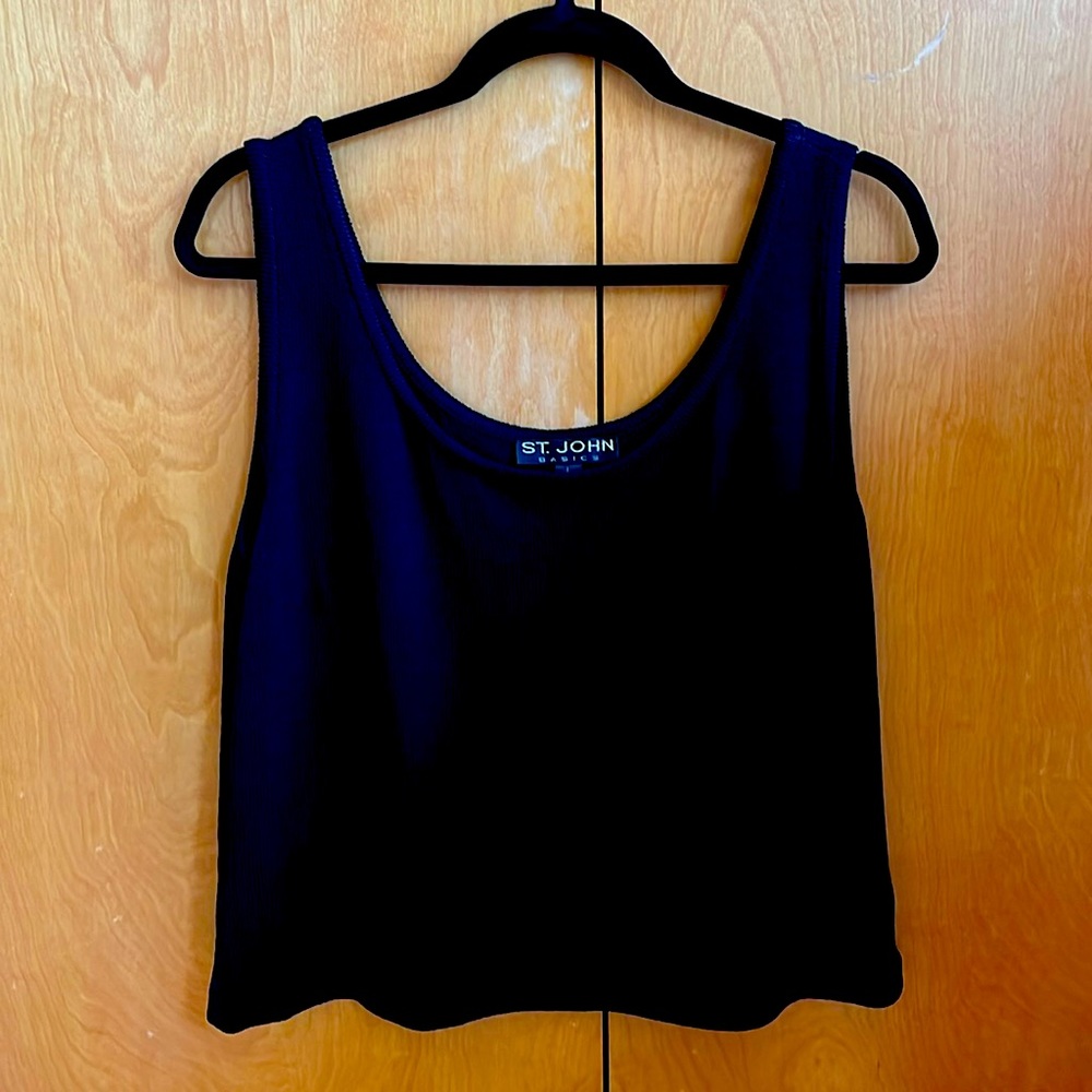 St. John Knits Basic Tank/Shell. Black. Size L.